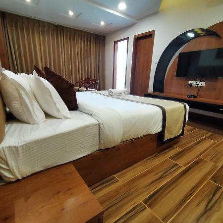 Hotel Royal City Siliguri Zewnętrze zdjęcie