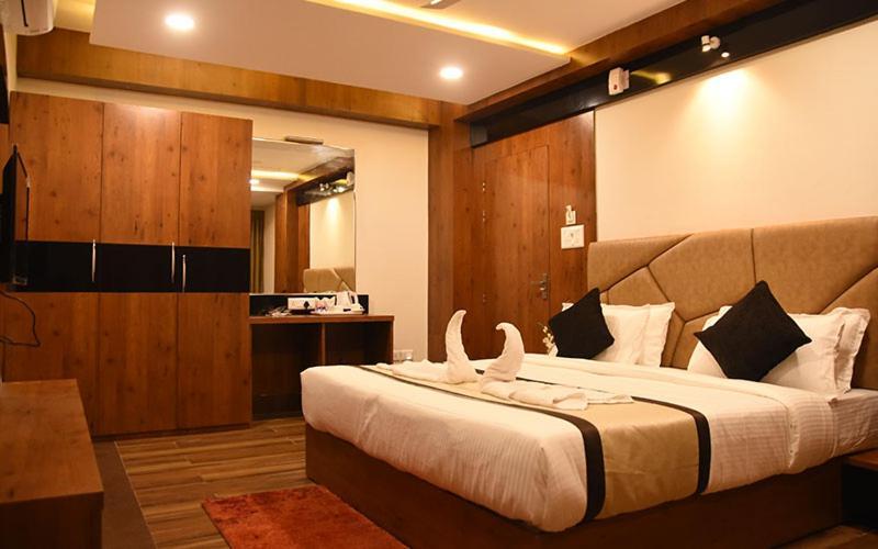 Hotel Royal City Siliguri Zewnętrze zdjęcie
