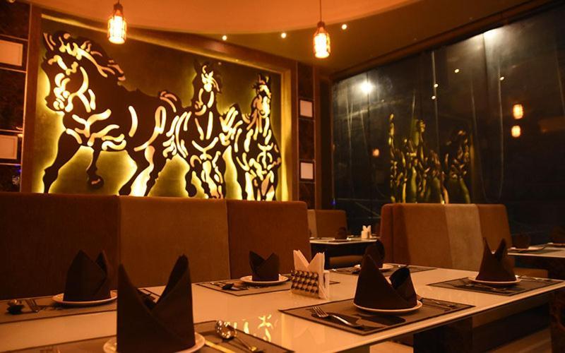 Hotel Royal City Siliguri Zewnętrze zdjęcie