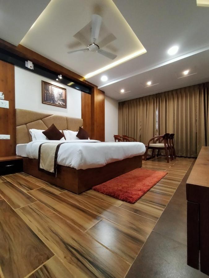 Hotel Royal City Siliguri Zewnętrze zdjęcie