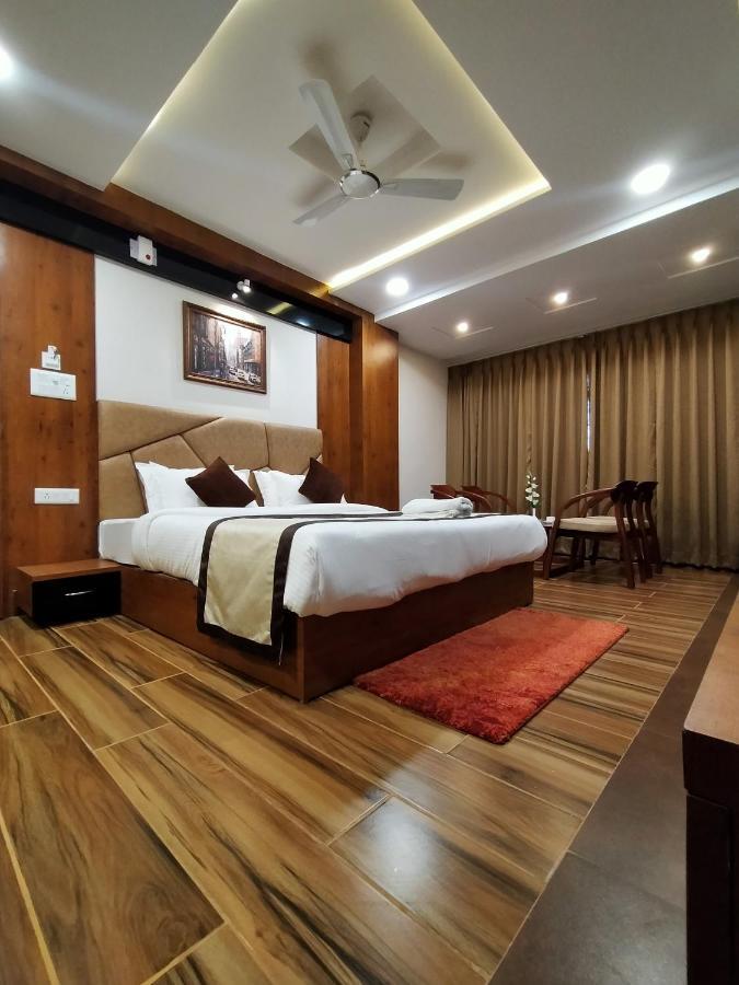 Hotel Royal City Siliguri Zewnętrze zdjęcie