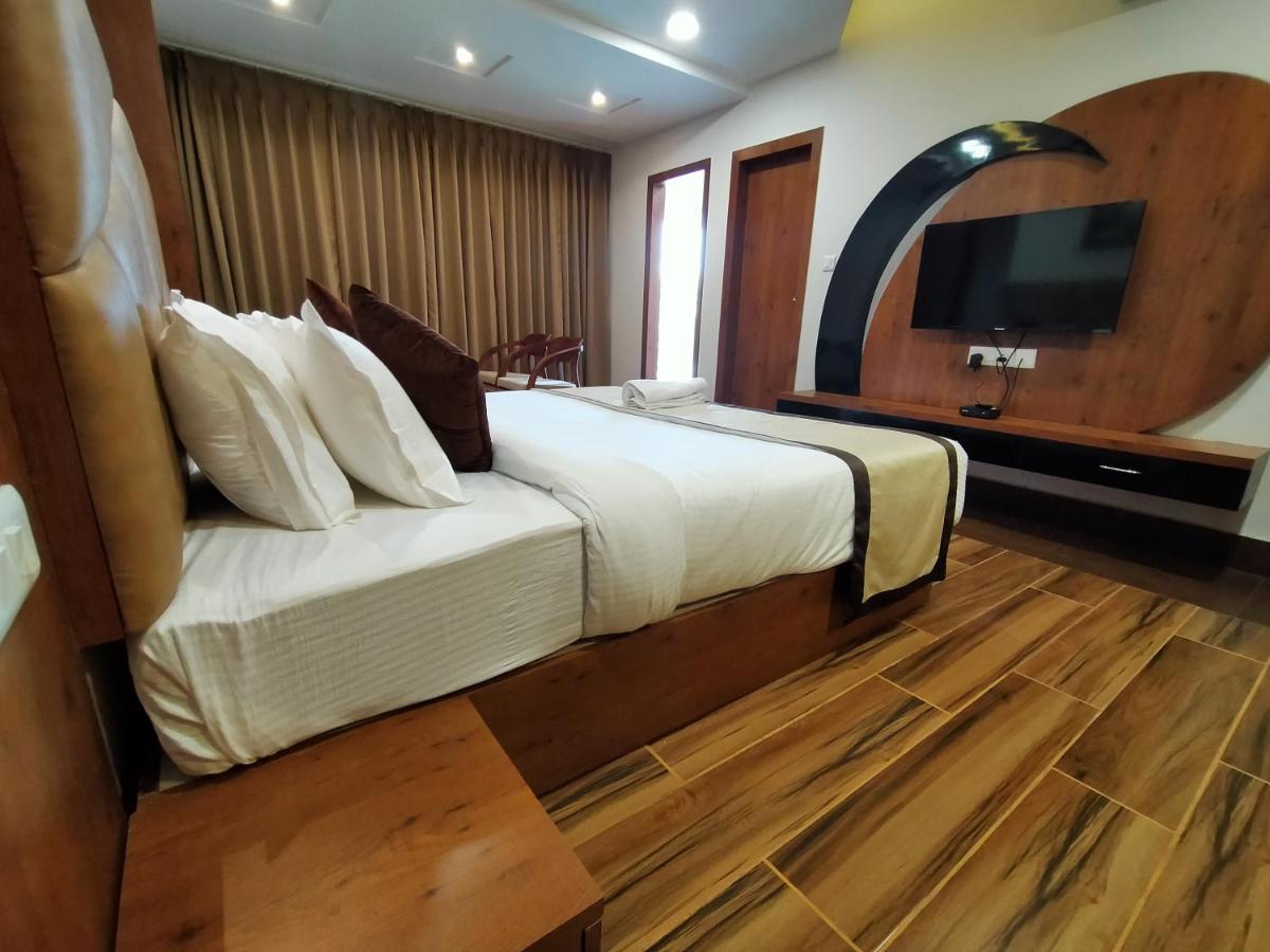 Hotel Royal City Siliguri Zewnętrze zdjęcie