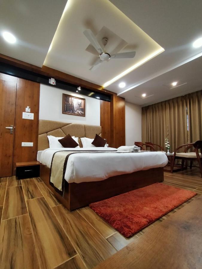 Hotel Royal City Siliguri Zewnętrze zdjęcie