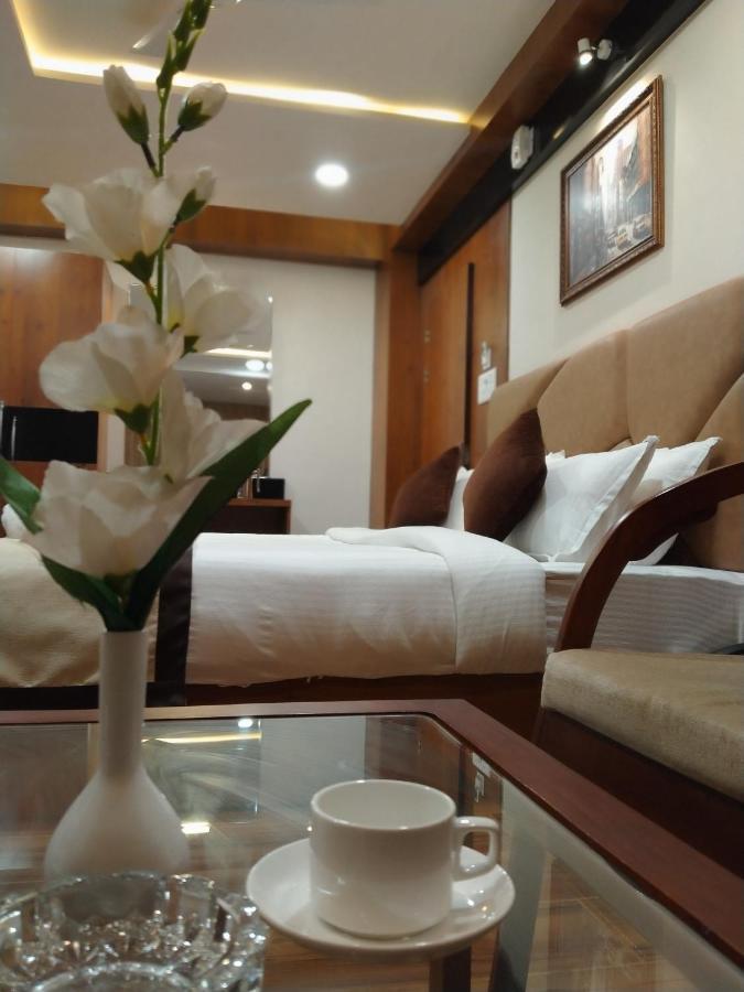 Hotel Royal City Siliguri Zewnętrze zdjęcie