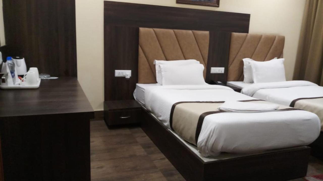 Hotel Royal City Siliguri Zewnętrze zdjęcie