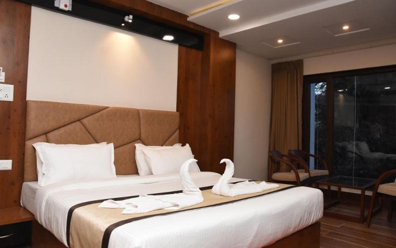 Hotel Royal City Siliguri Zewnętrze zdjęcie