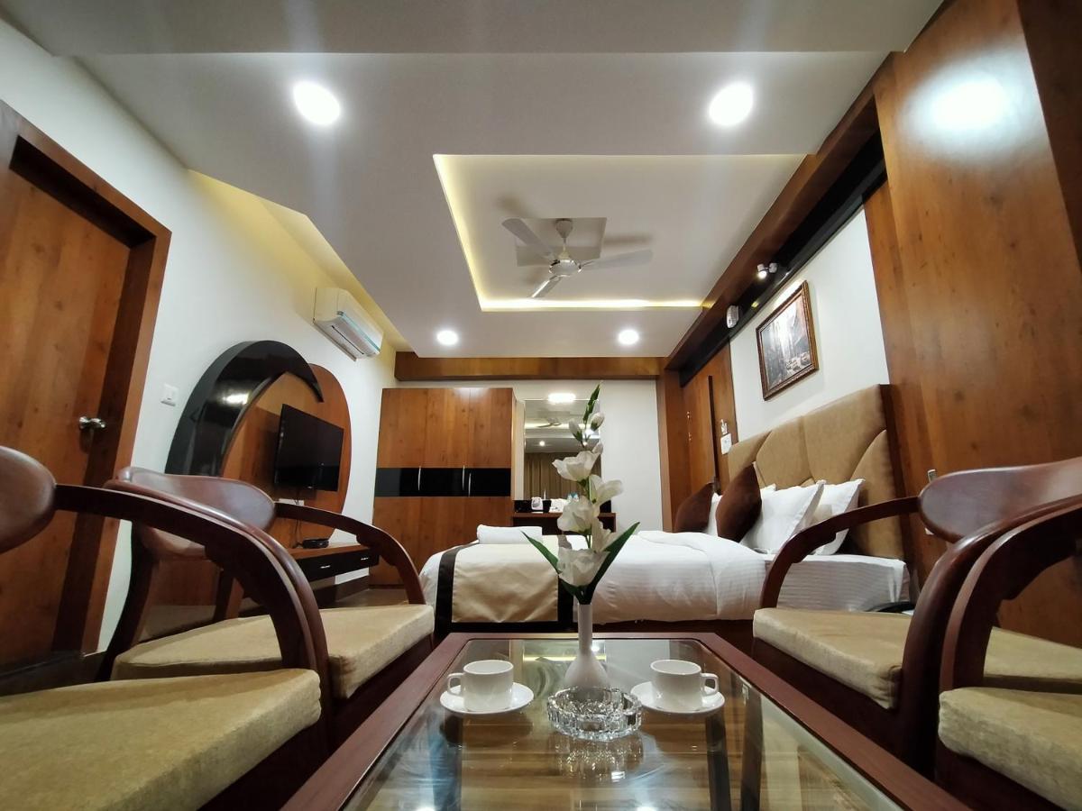 Hotel Royal City Siliguri Zewnętrze zdjęcie