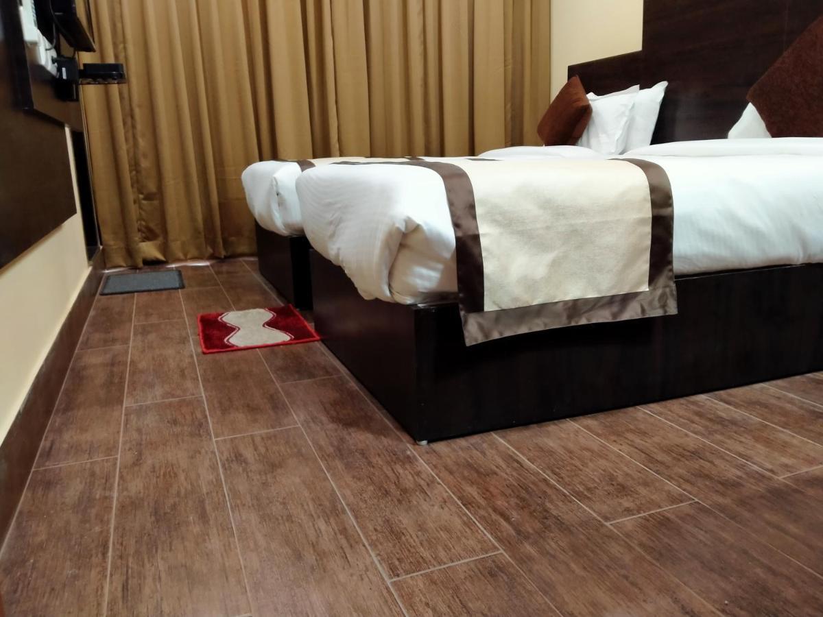 Hotel Royal City Siliguri Zewnętrze zdjęcie
